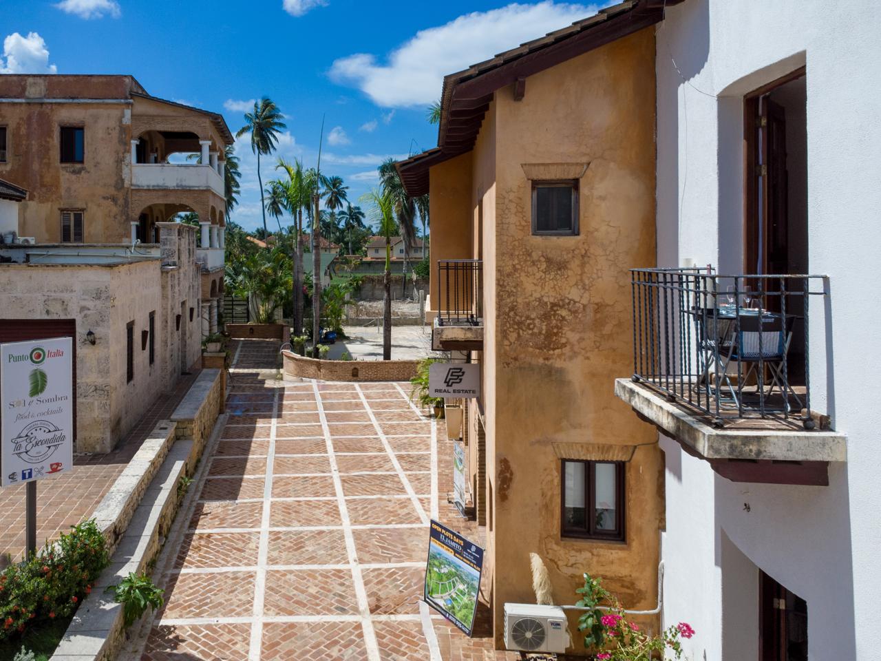 Duplex loft–style apartment with ocean view, recently renovated.