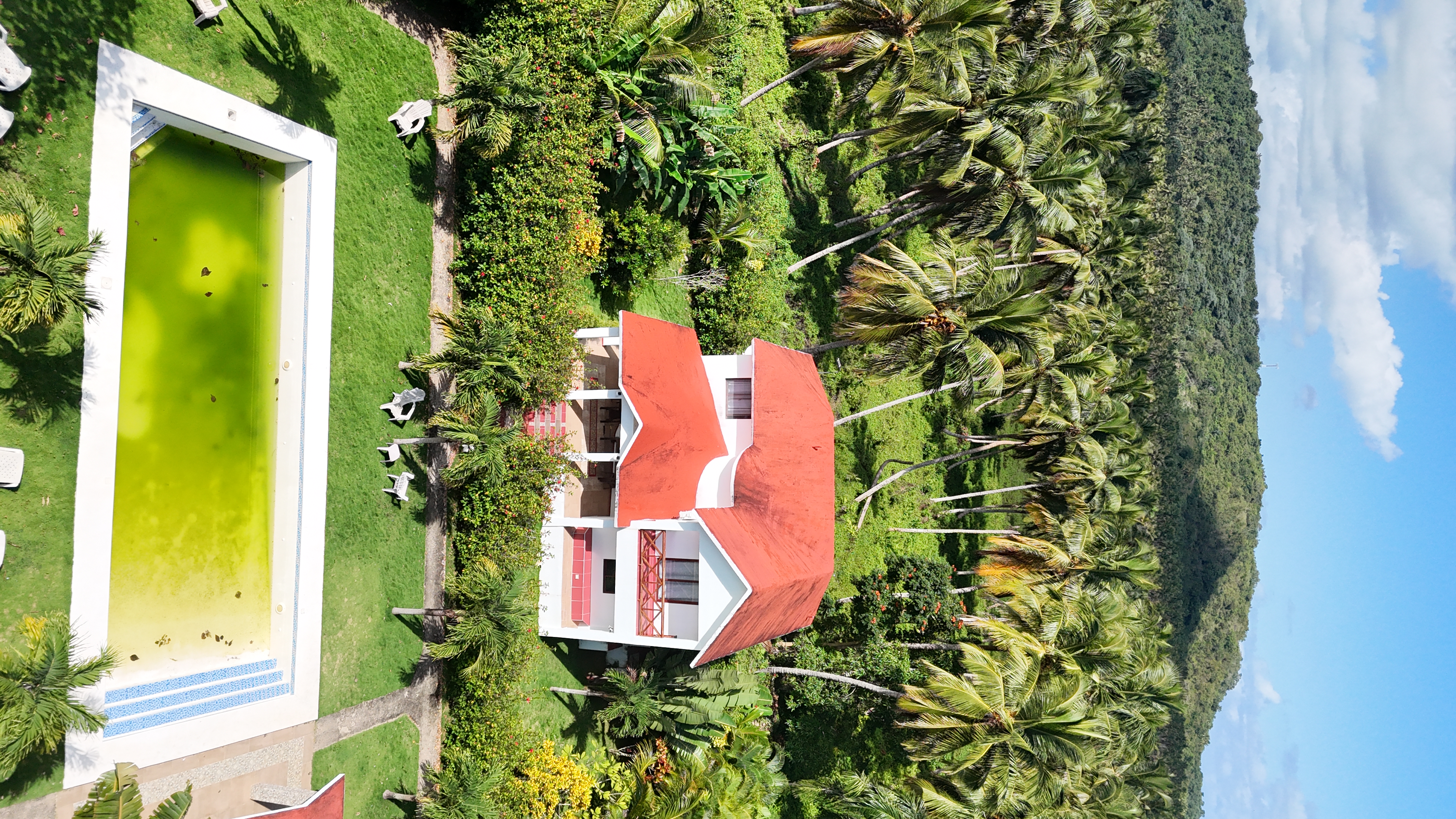 Two-Level House with Large Pool Just 340 Meters from El Limón Beach