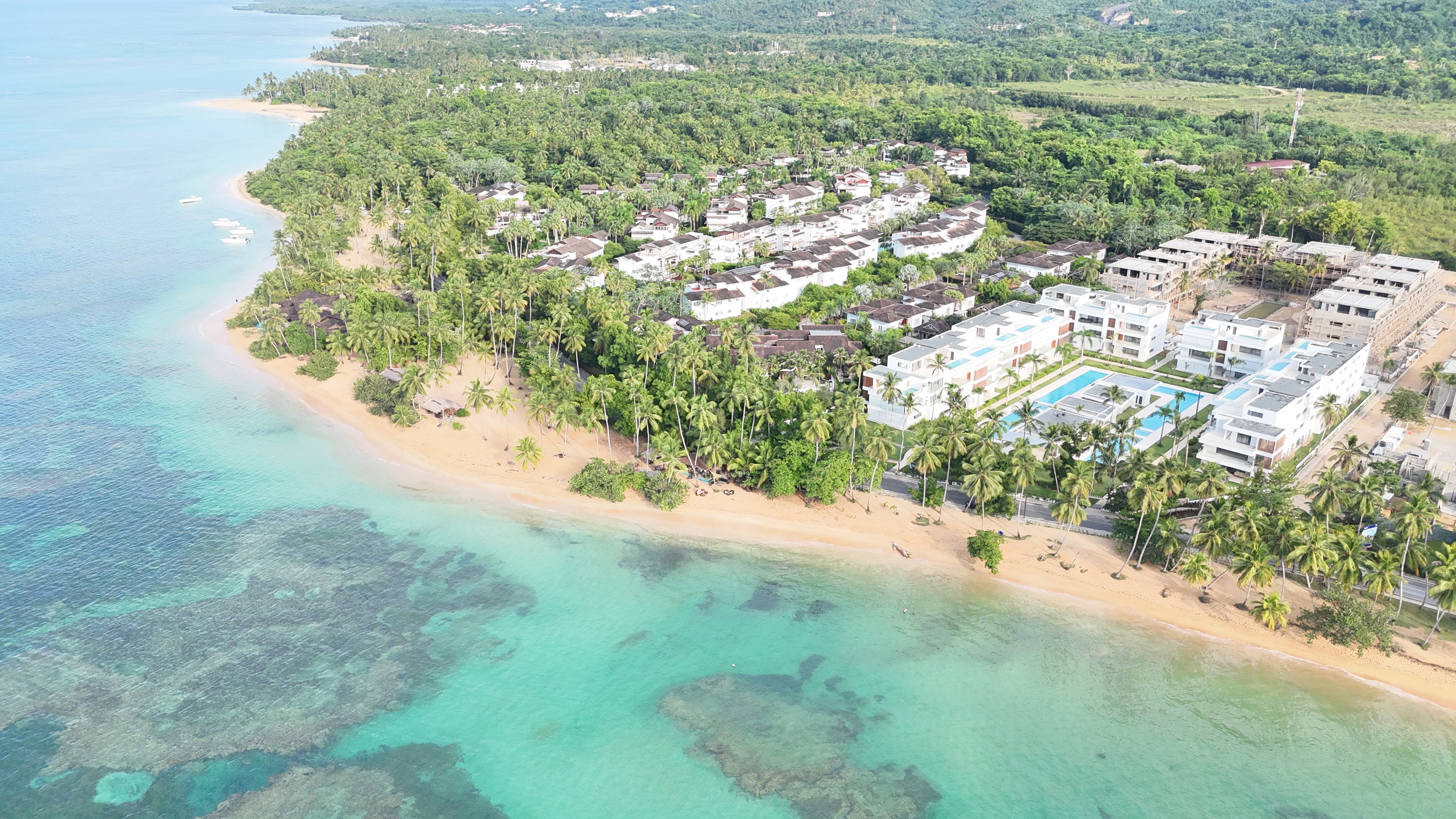 Absolute Exclusivity – Frontline Apartment at  Portillo Beach