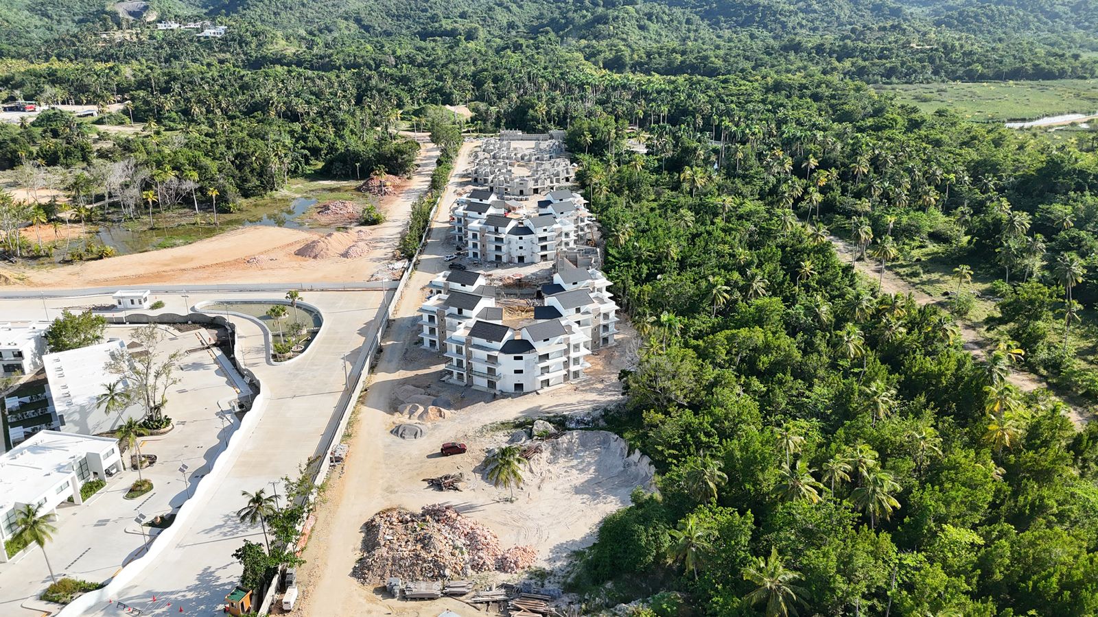 You could live right in front of the ocean in Playa Portillo, Las Terrenas