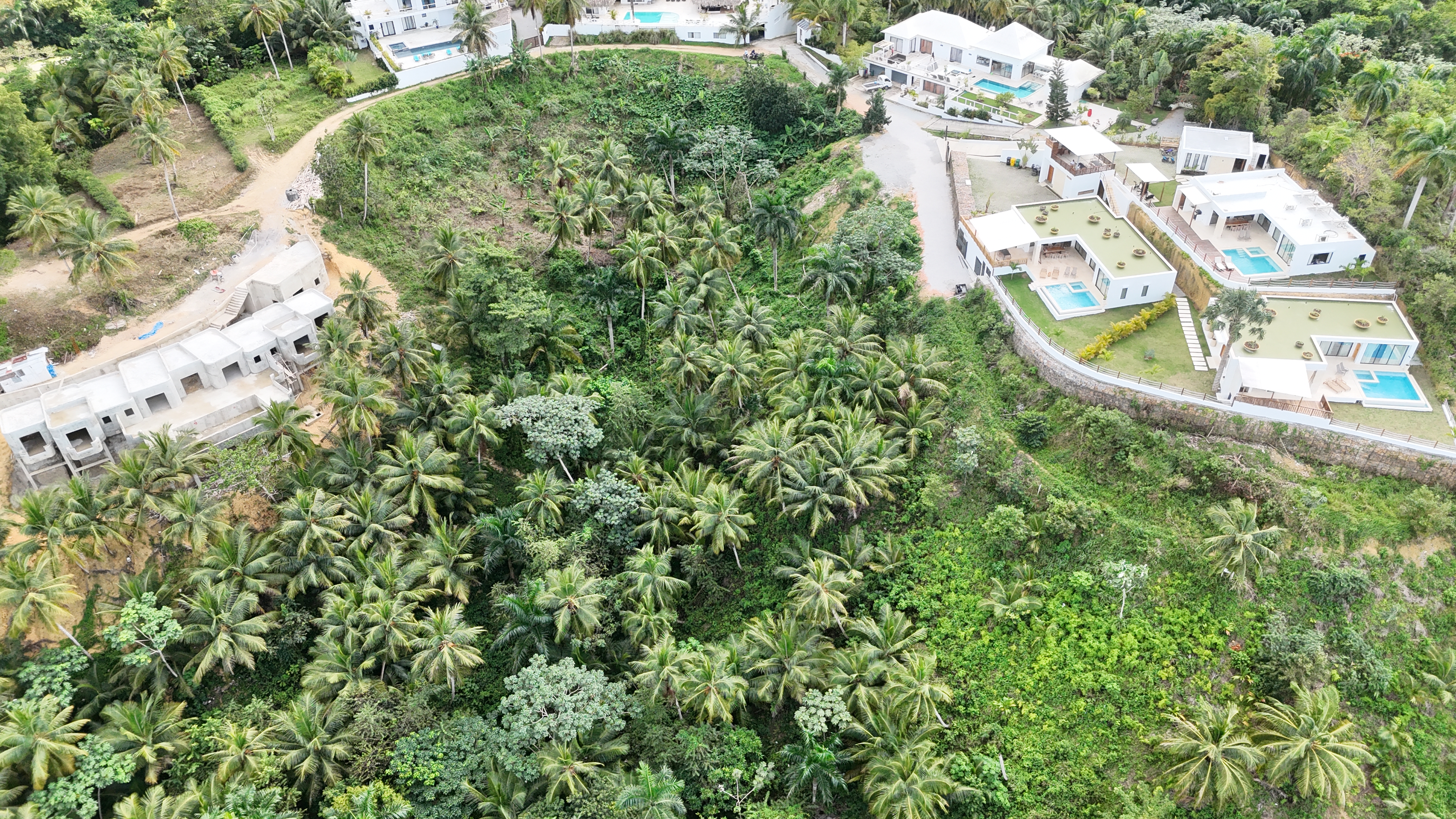 2,500 m² Lot — Spacious and private near Playa Portillo