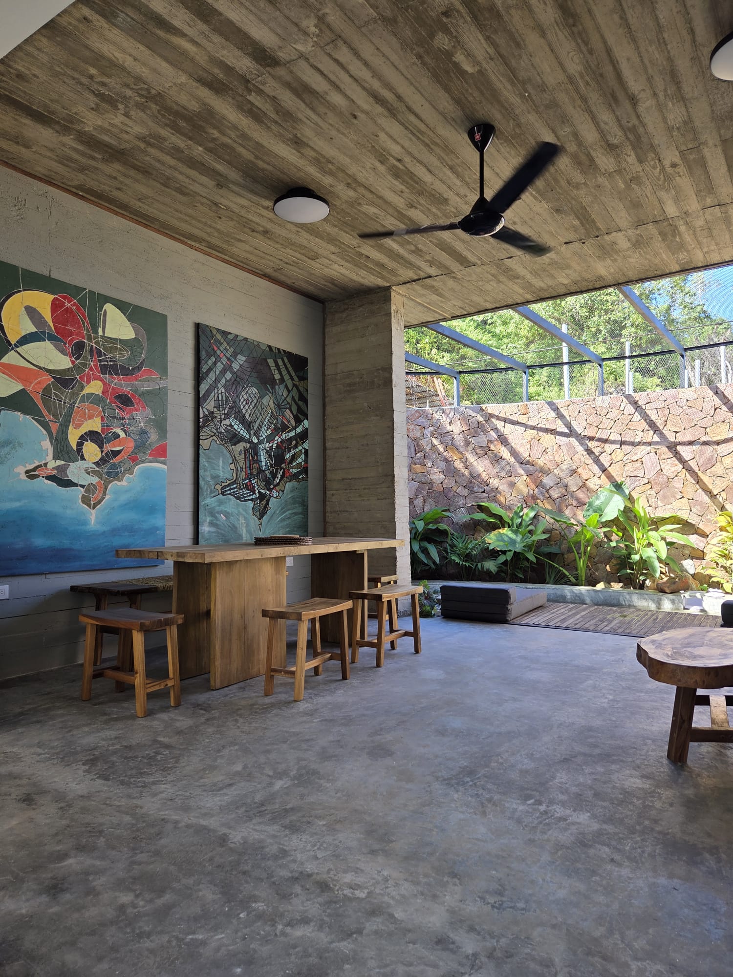 Colonial–Contemporary Style Home