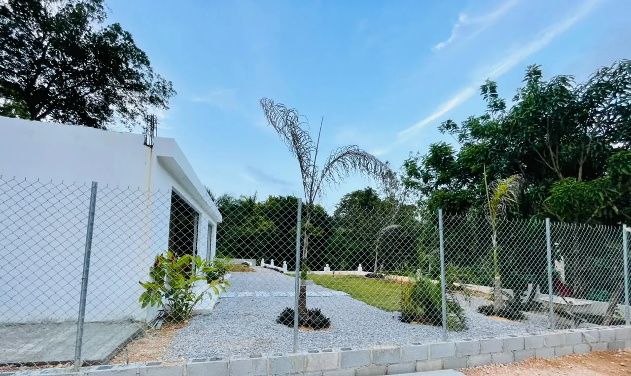 **Acogedora Casa de 2 Habitaciones con Amplio Jardín en La Barbacoa | Las Terrenas**