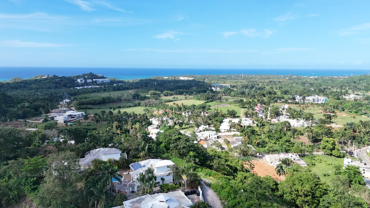 Ocean View Lots on a Hill , 3 Minutes from the Beach