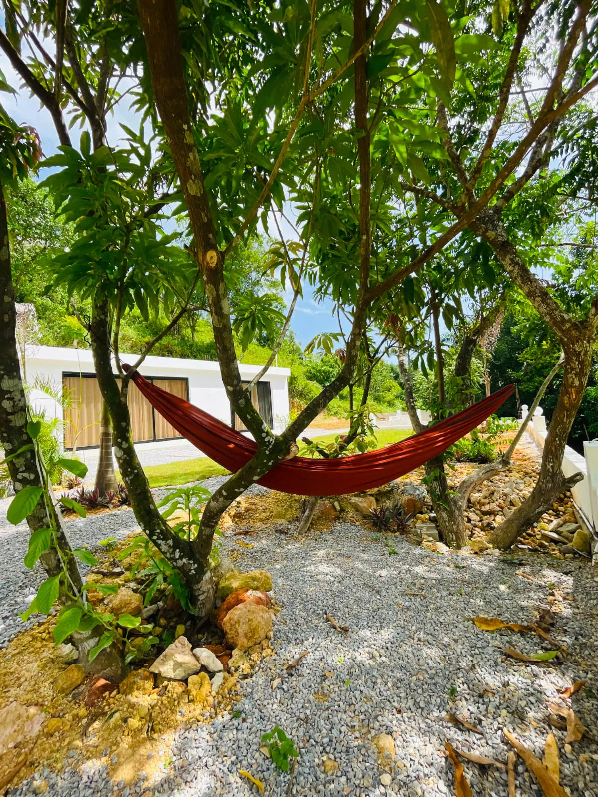 **Acogedora Casa de 2 Habitaciones con Amplio Jardín en La Barbacoa | Las Terrenas**
