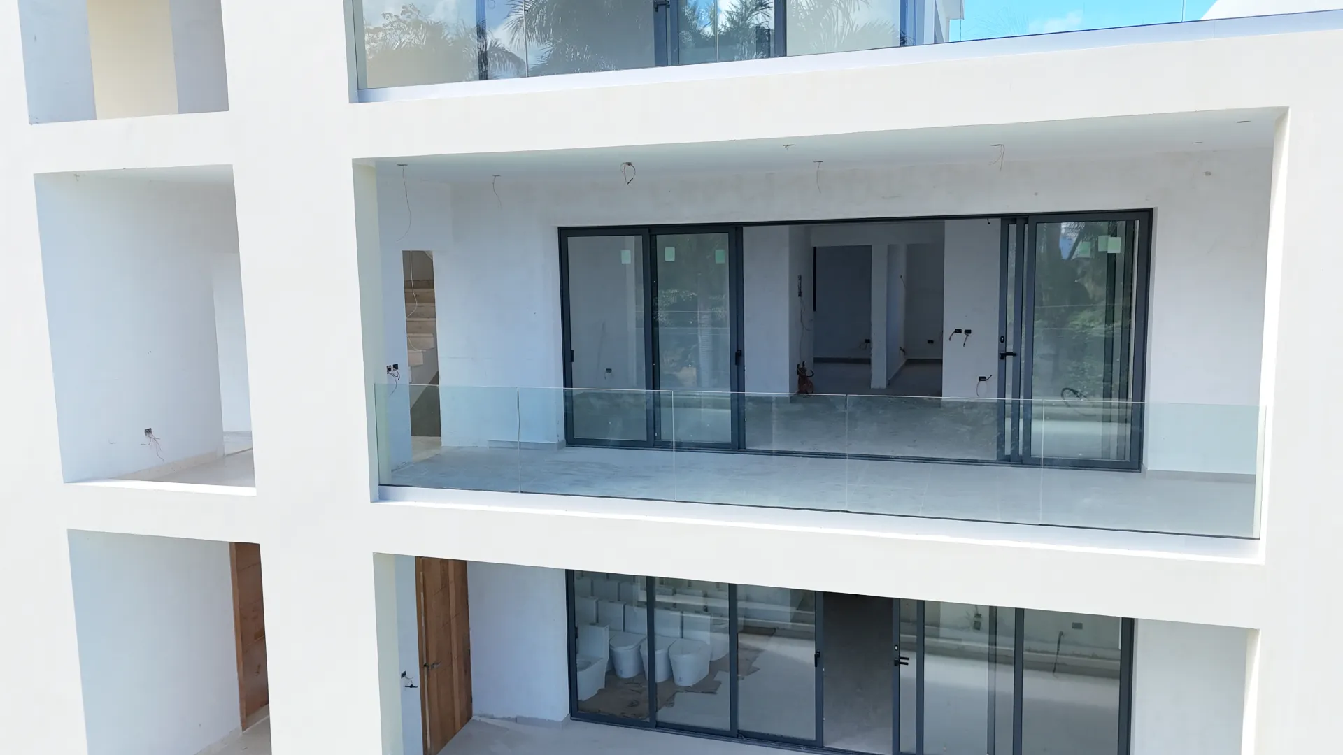 Last 2-bedroom apartment near the beach – USD 230,000