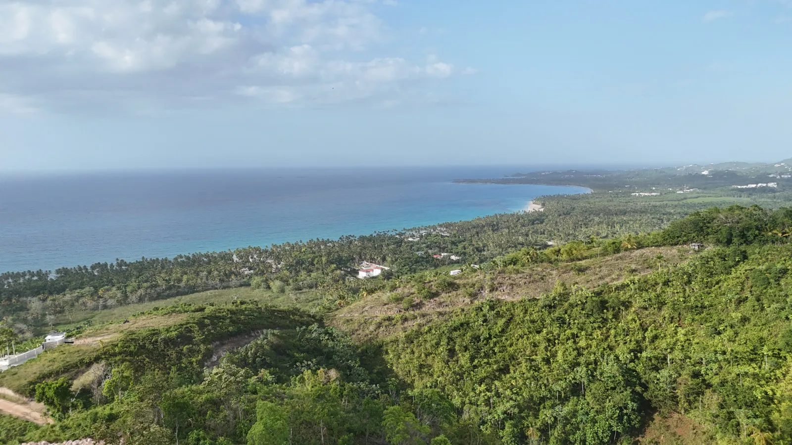 The Apex of Cosón Bay: Premium Eagle’s-Nest Lot with Supreme Panoramas