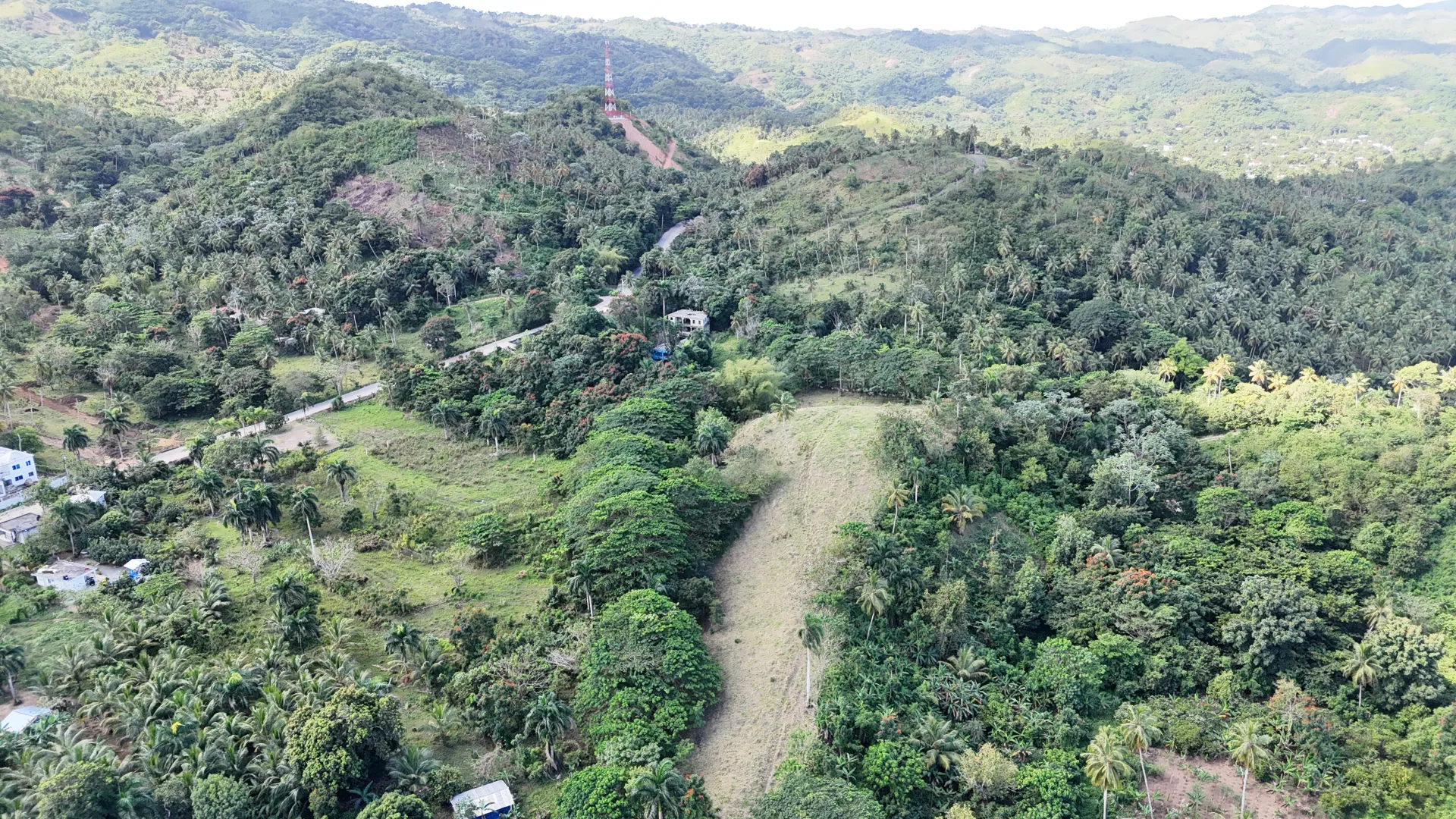 11,445 m² land located in El Limón, just 5 minutes by car from Playa Morón