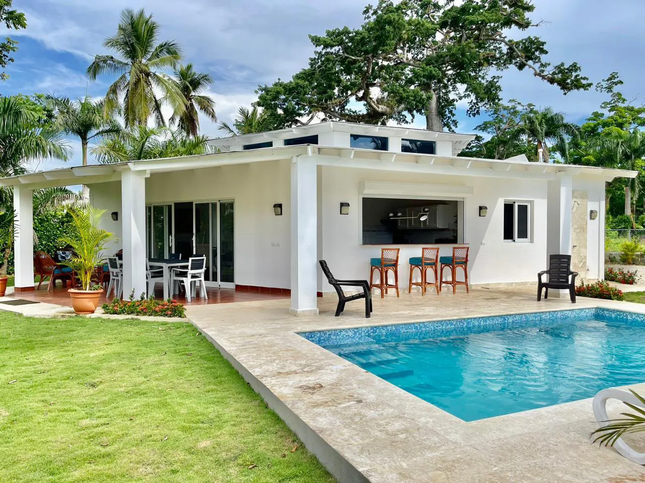 Long-Term Rental Near Playa Bonita: 3-Bedroom Villa with Private Pool & Garden in Las Terrenas