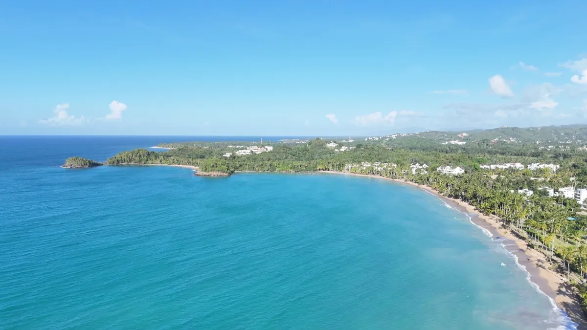 Terreno de 1,054 m² en Playa Bonita, LAS TERRENAS.