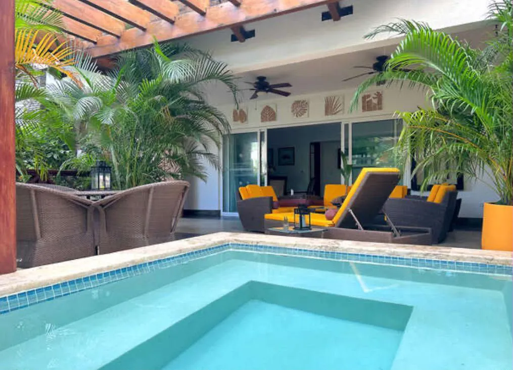 Apartamento de Primer Nivel con Jacuzzi Privado en Balcones de Portillo,  $250 USD / noche.