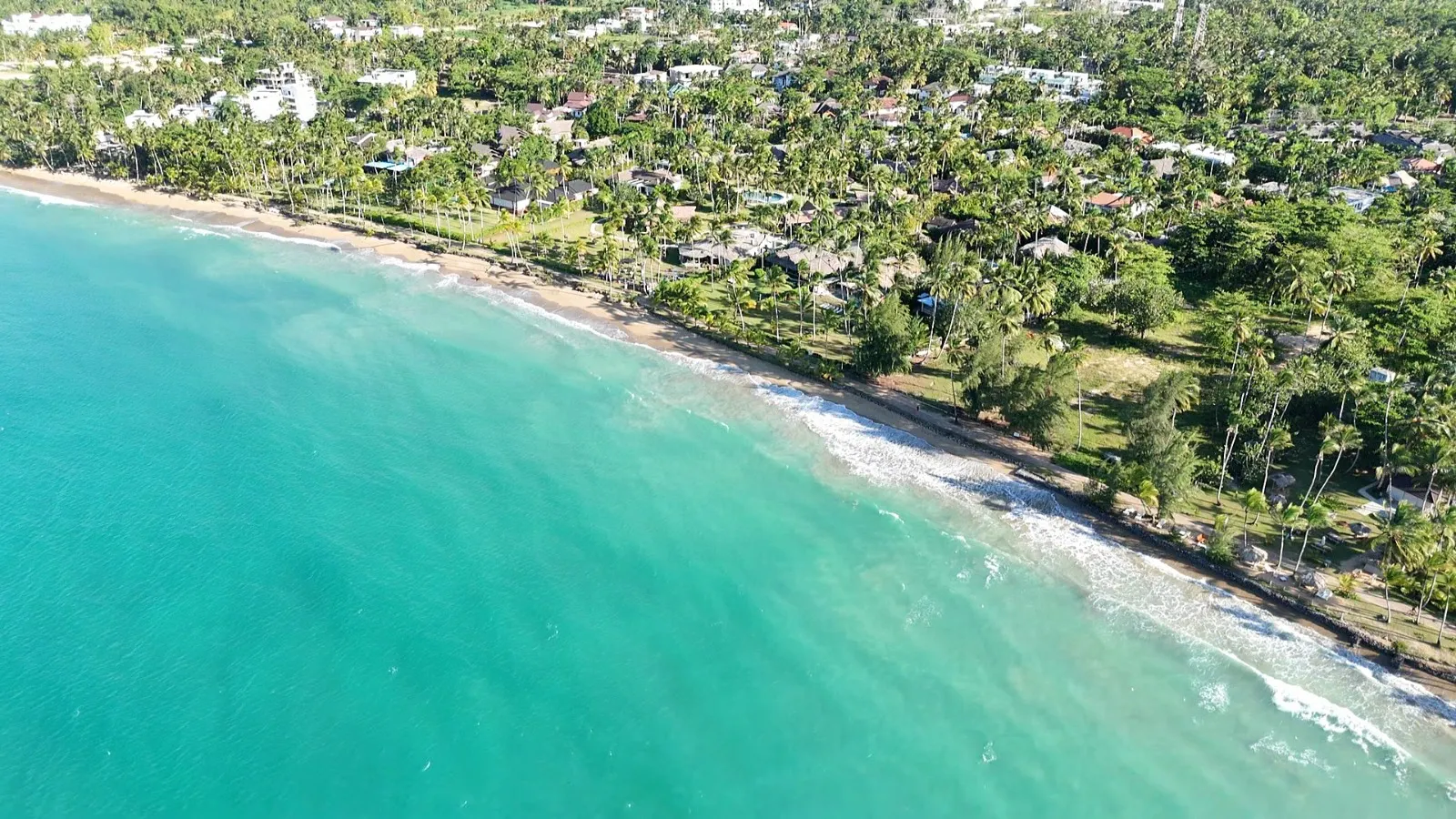 Terreno de 1,054 m² en Playa Bonita, LAS TERRENAS.