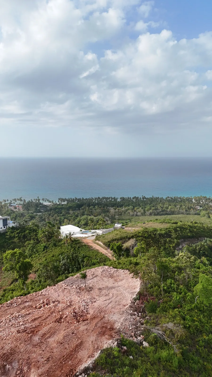 The Apex of Cosón Bay: Premium Eagle’s-Nest Lot with Supreme Panoramas