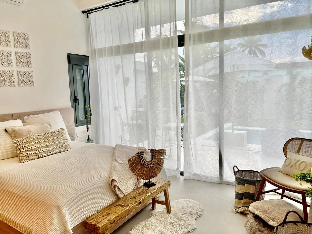 Villa de Lujo y Privacidad Absoluta a Pasos de Playa Punta Popy LAS TERRENAS,  $640 USD / noche.