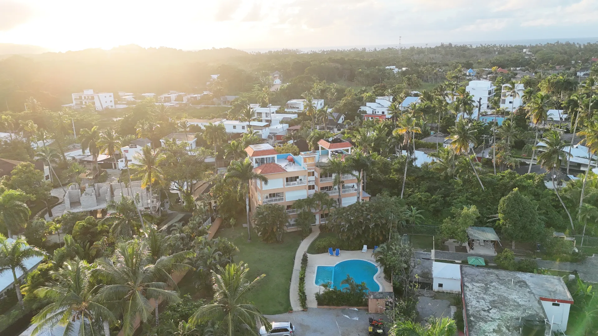 Comfortable Two-Level Home with Pool — Walking Distance to the Beach