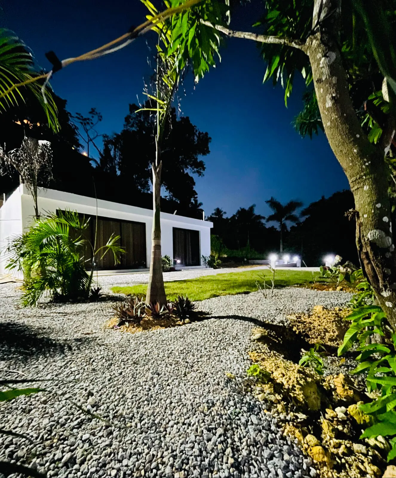 **Acogedora Casa de 2 Habitaciones con Amplio Jardín en La Barbacoa | Las Terrenas**